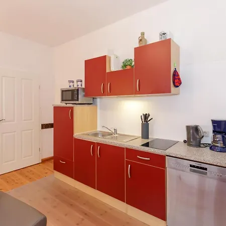 Fewo Pauline Ost Mit Terrasse Apartment Kuehlungsborn