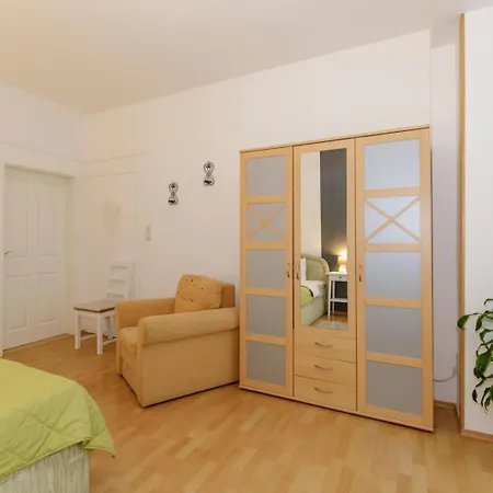 Apartment Fewo Pauline Ost Mit Terrasse Kuehlungsborn